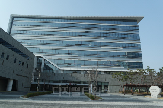 진주 충무공동 중소기업진흥공단 전경.